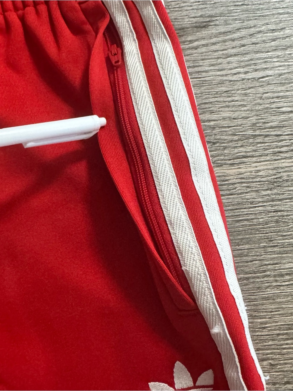 Adidas PrimeBlue Men’s Joggers Size S Red Tapered Pockets Drawstrings - Picture 6 of 11